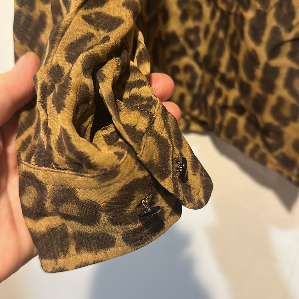 Lauren Ralph Lauren Silk blouse size PL leopard print - Picture 3 of 4